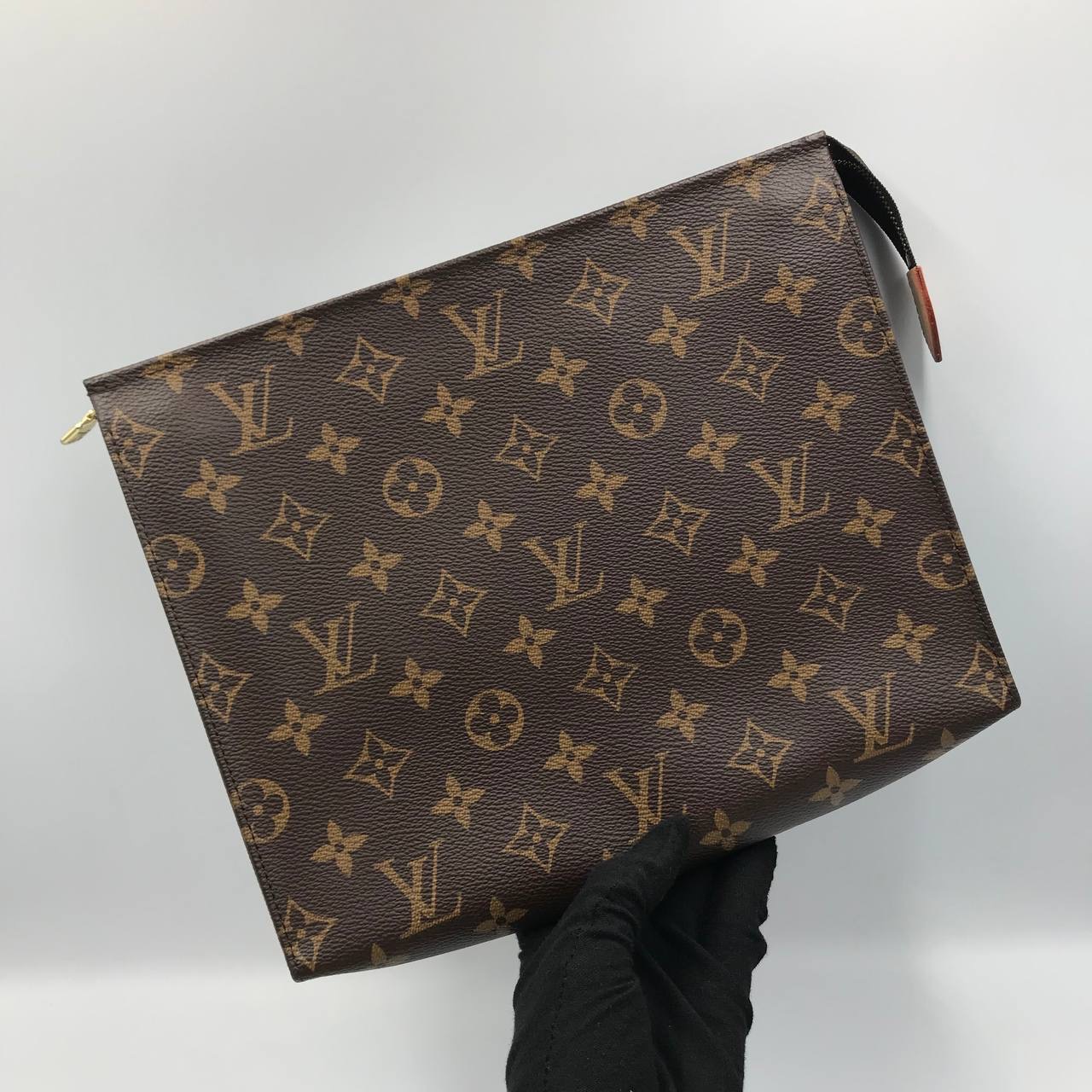 Louis Vuitton Bag Toiletry 26