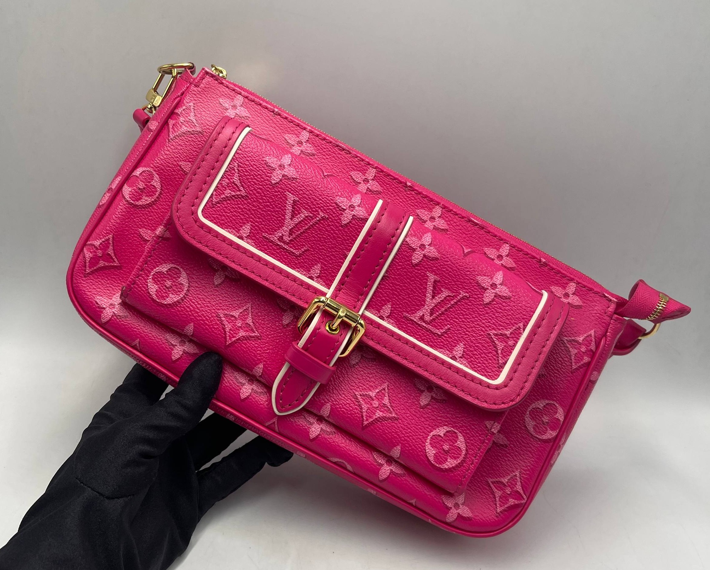 Louis Vuitton Monogram Fuchsia Maxi Pochette Accessoires M46461