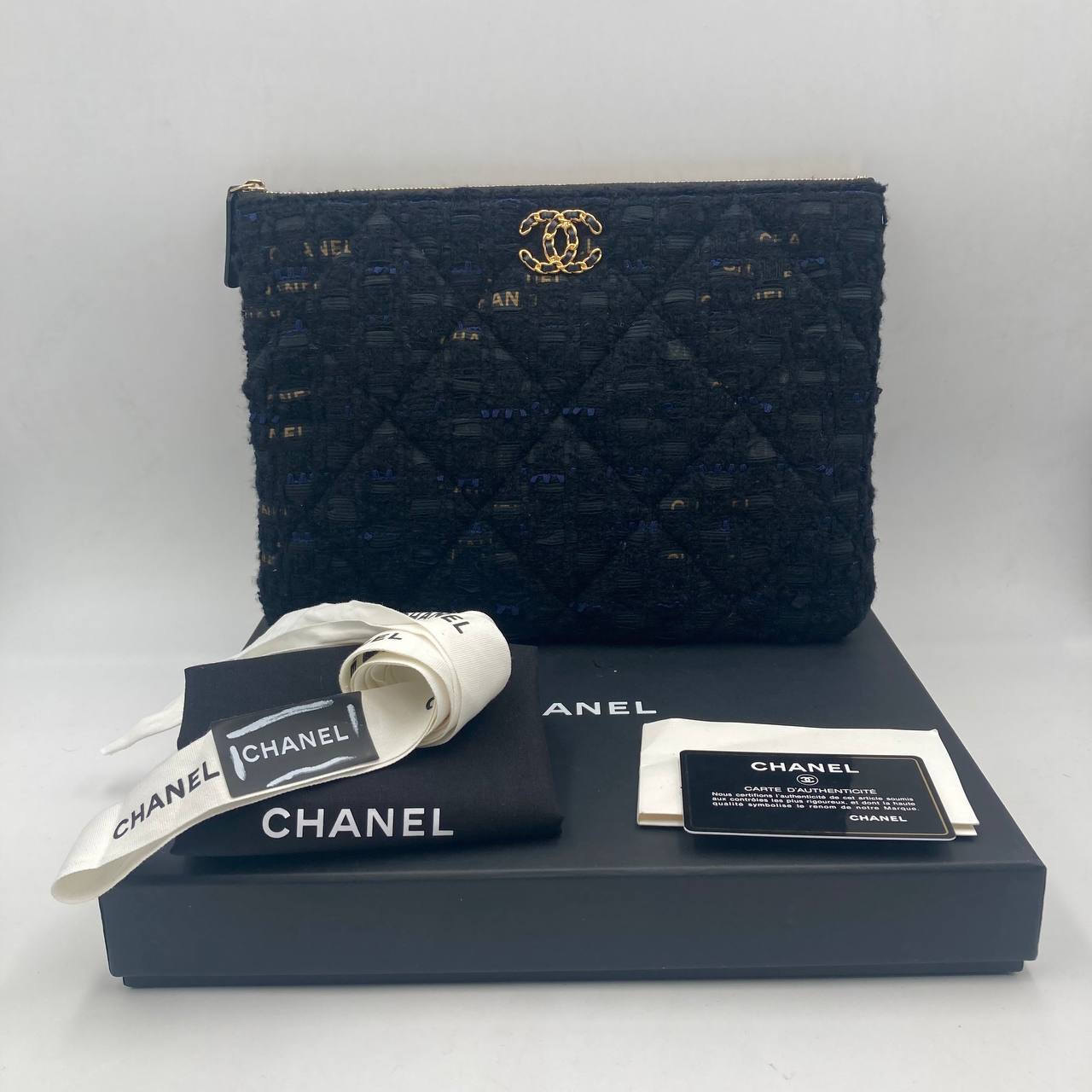 CHANEL BAG CHANEL19 TWEED CLUTCH