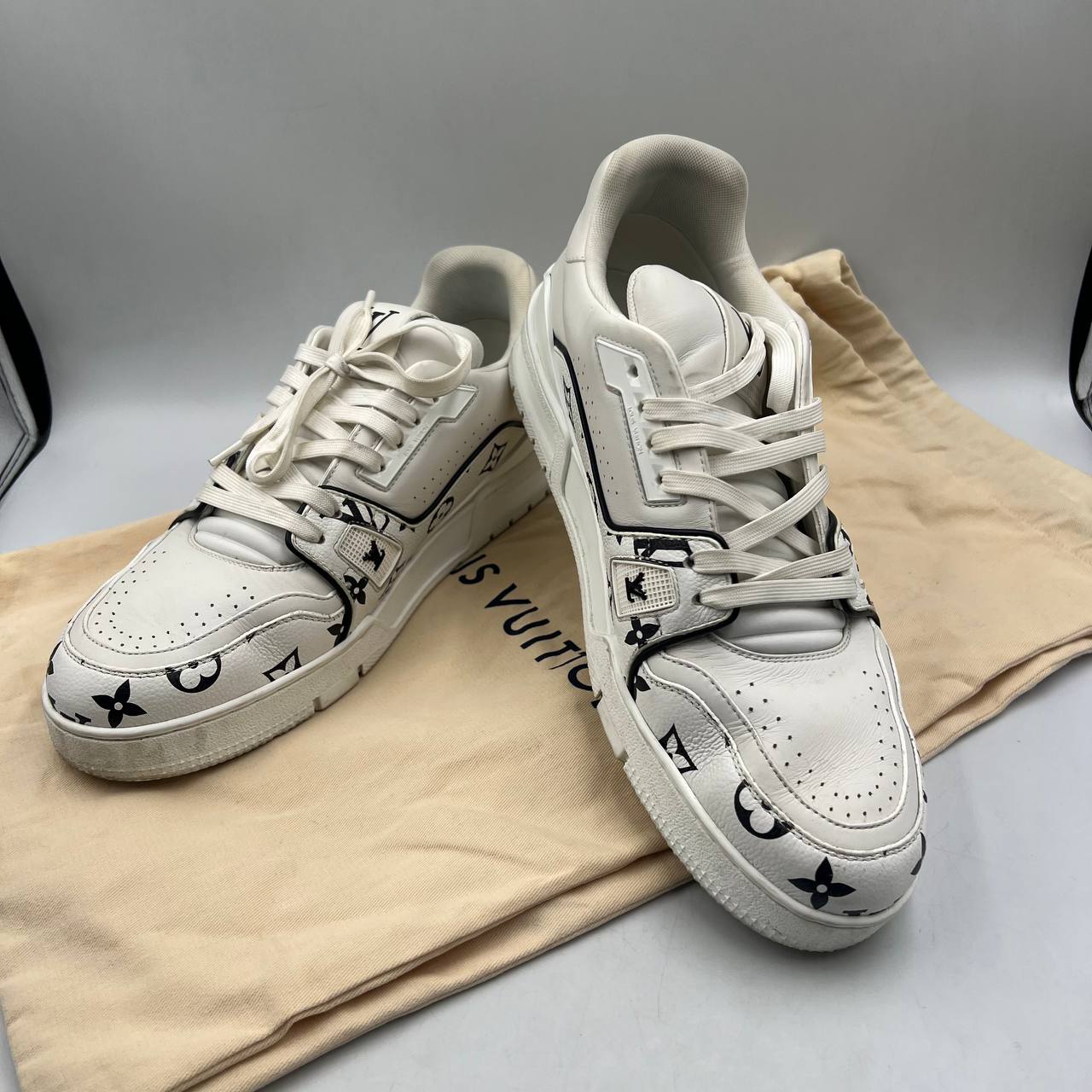 LOUIS VUITTON SNEAKER  MONOGRAM TRAINER