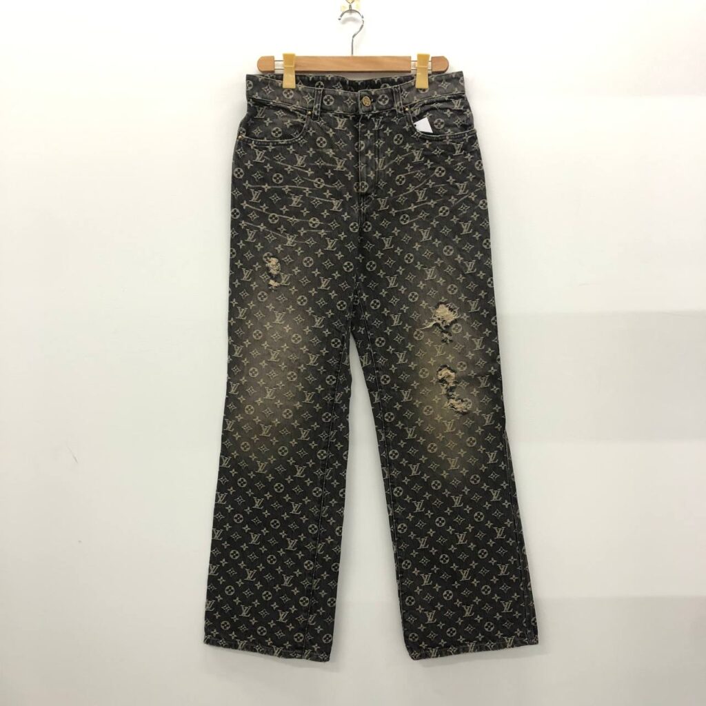 LOUIS VUITTON JEANS MONOGRAM DISTRESSED BAGGY DENIM