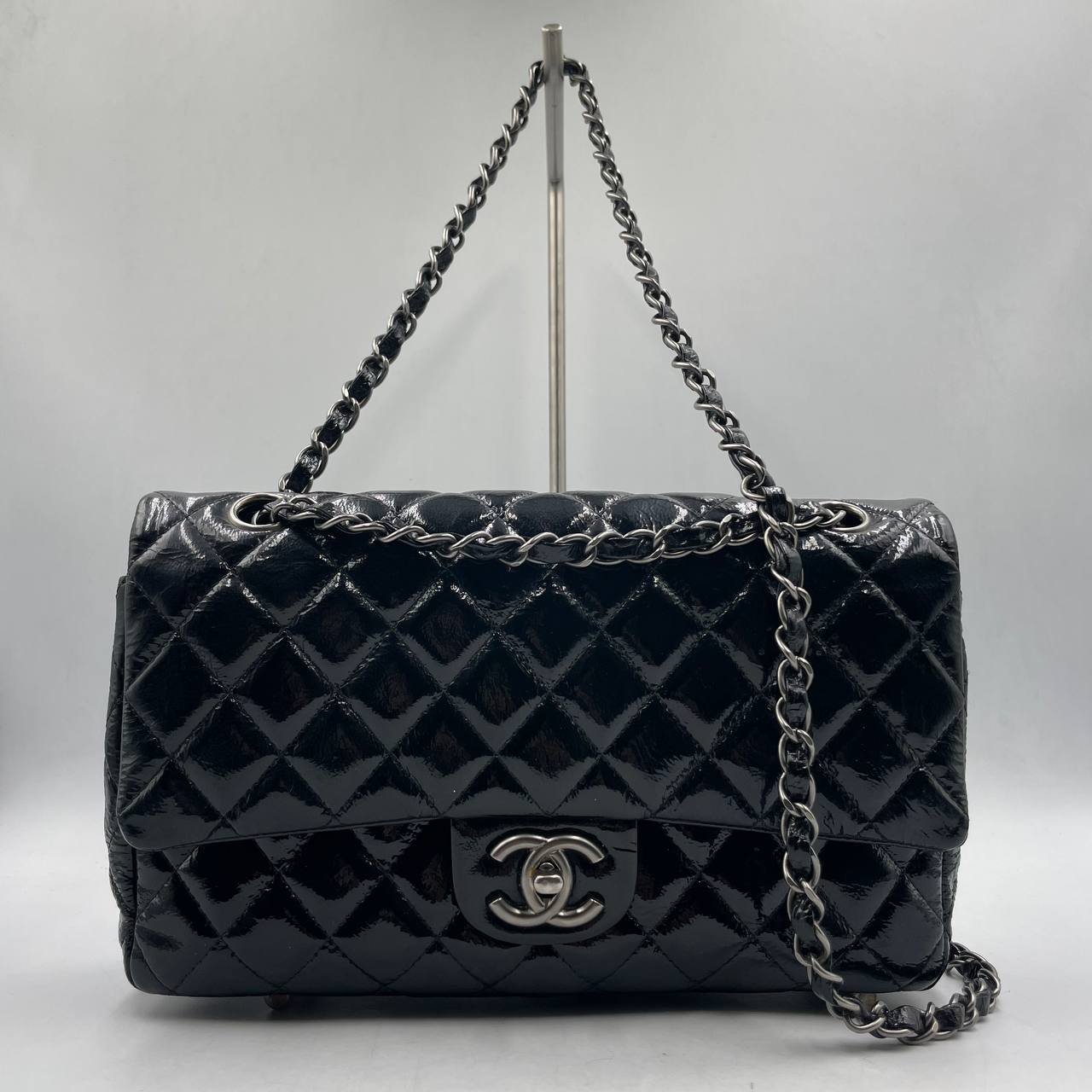 CHANEL BAG PATENT W FLAP 25CM NO 12